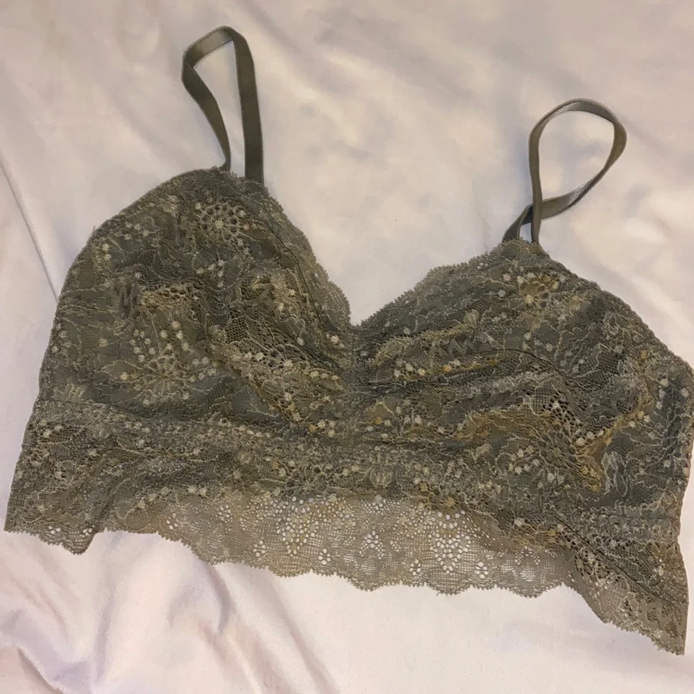 Pink bra - Picture 1 of 2